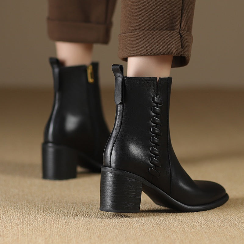 Retro British-style Dr Martens Boots With A Round Toe And Chunky Heel