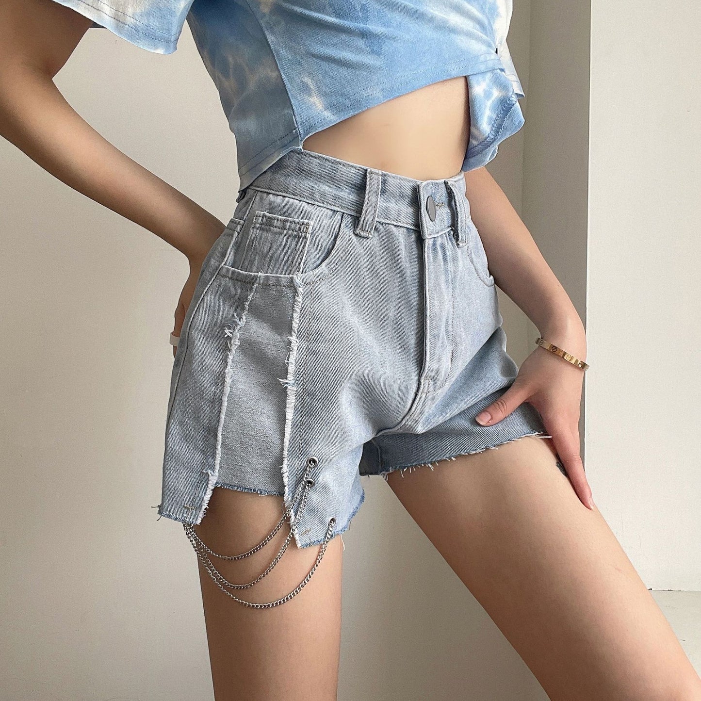 Women's Chain Raw Edge Washed Denim High Waist Wide Leg Shorts