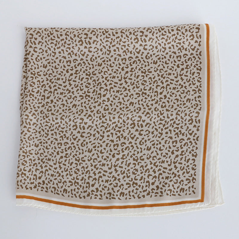 Kunstsilke Tørklæde med Leopardprint