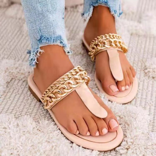 Slippers med fladbundet klips og metalkæde