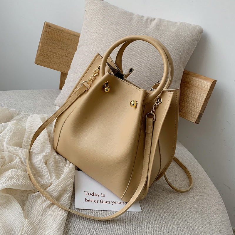 Ladies bucket chain shoulder bag