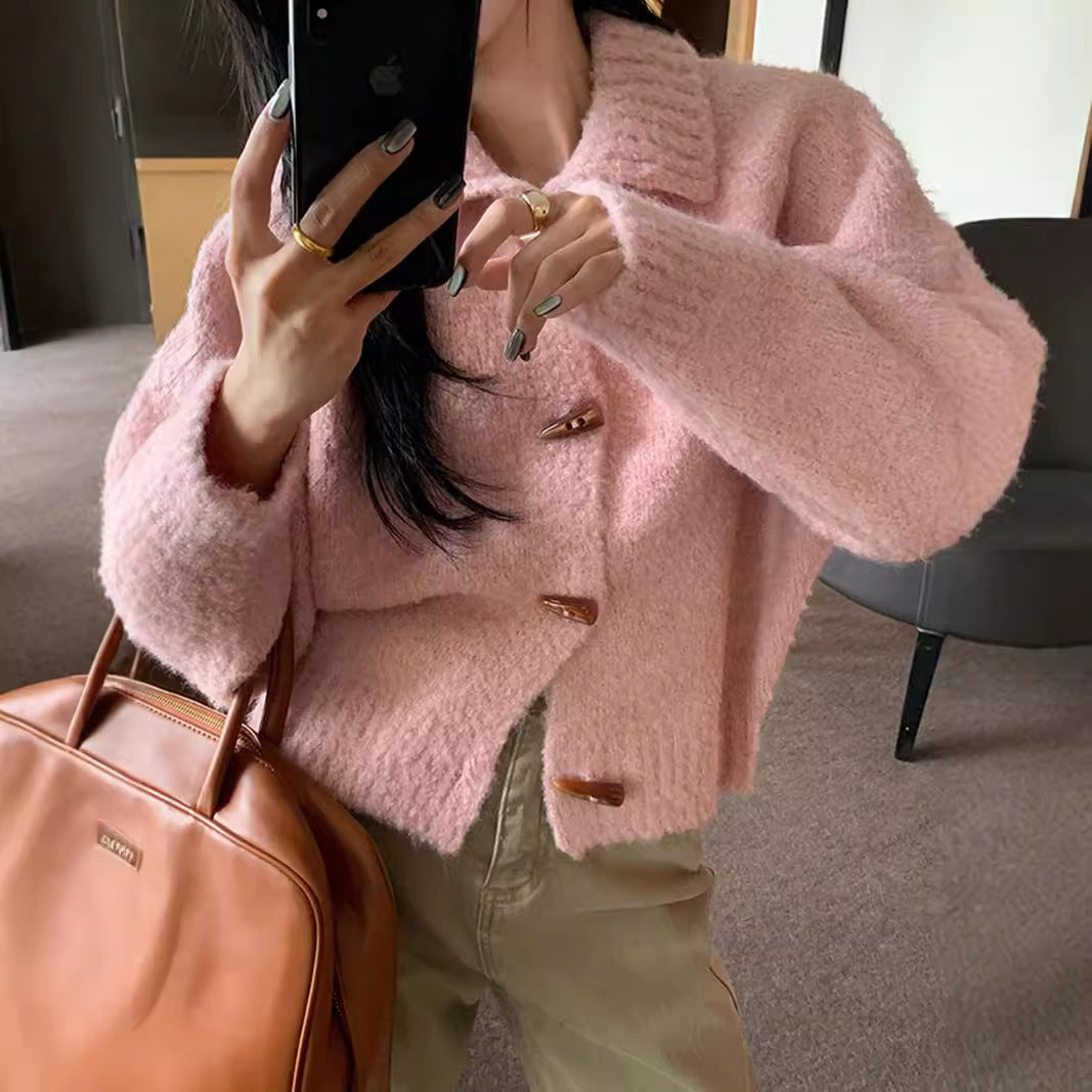 Soft And Comfortable Loose Short Thickened Horn Button Sweater