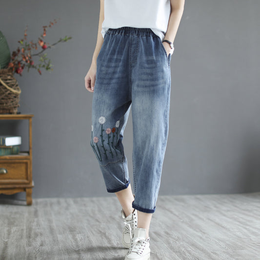 Women's Retro Literary Embroidery Jeans