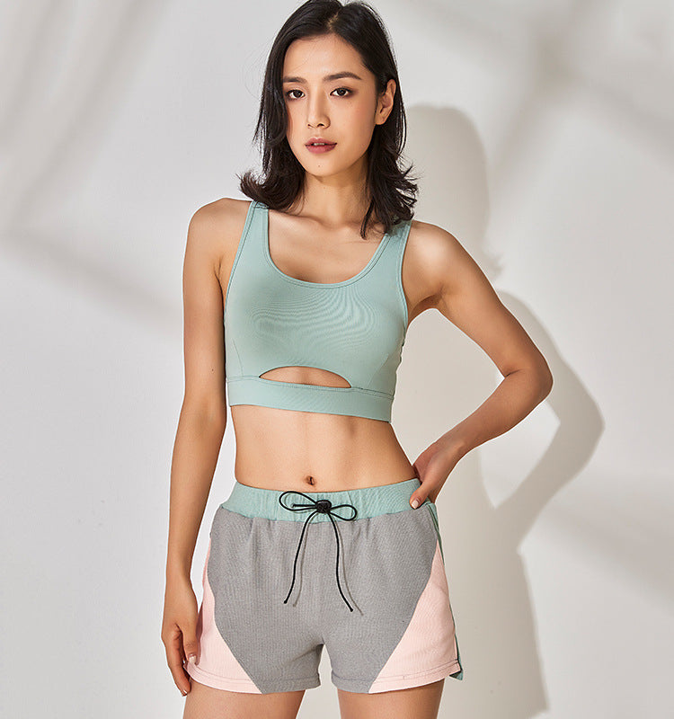 Ribbed shorts med kontraststikninger og snøre
