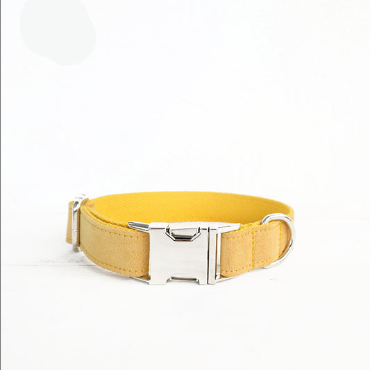 Adjustable dog collar with customizable name