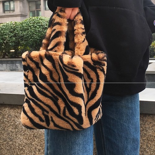 Plush Leopard Print Portable Chain Shoulder Messenger Bag