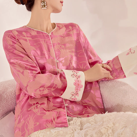 Kinesisk Retro Perlebroderet Bluse i Mulberrysilke Elegant og Moderigtig Frakke