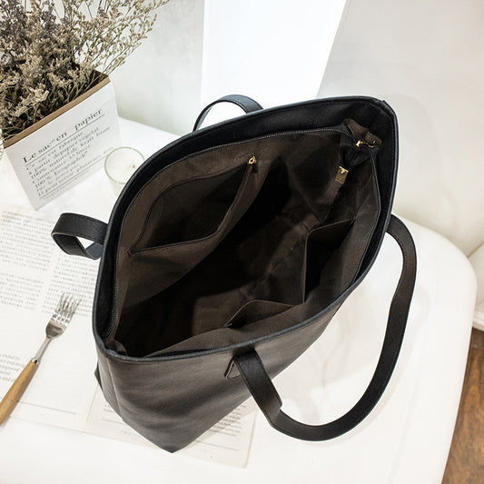 Simple shoulder bag
