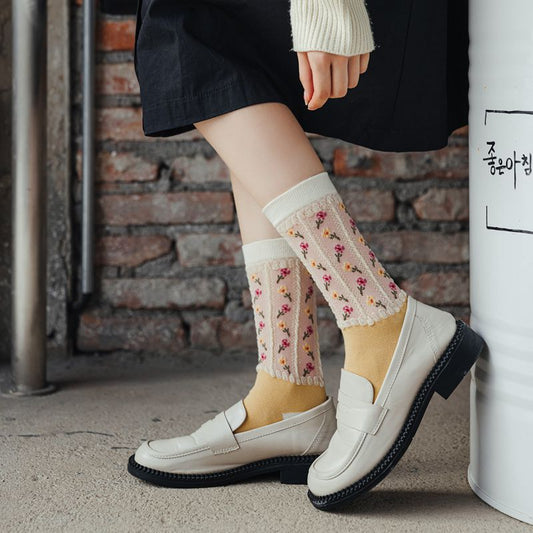 New Fashion Retro Art Flower Combed Cotton Sweet Women's Medium Hose