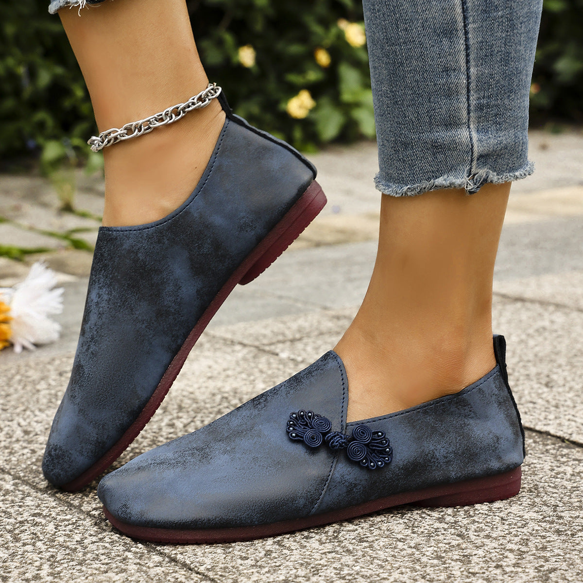 New Slippers Retro Buckle Closed-toe Slippers Women