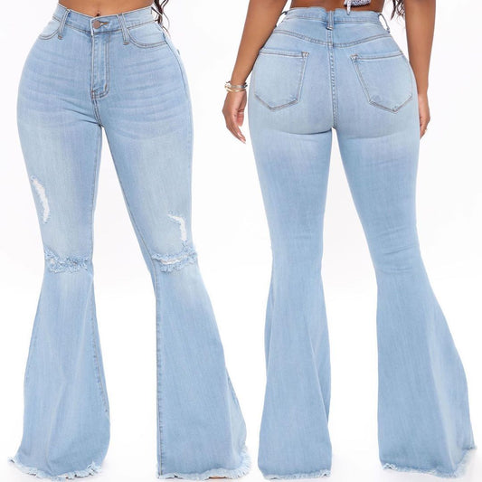 Flared jeans til kvinder med hul på knæet