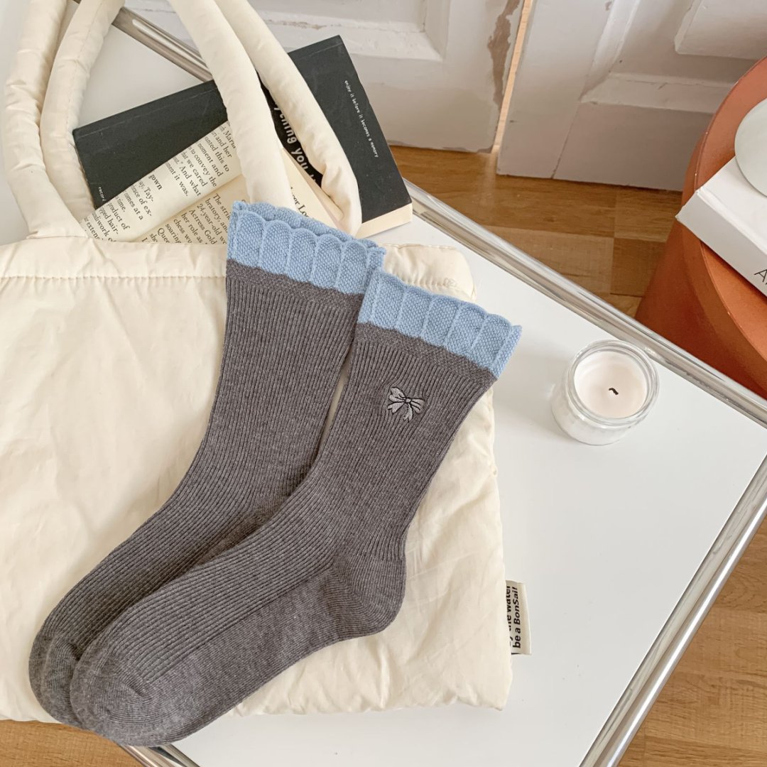 Autumn Double-Needle Petal Embroidery Colorblock Mid-Calf Socks