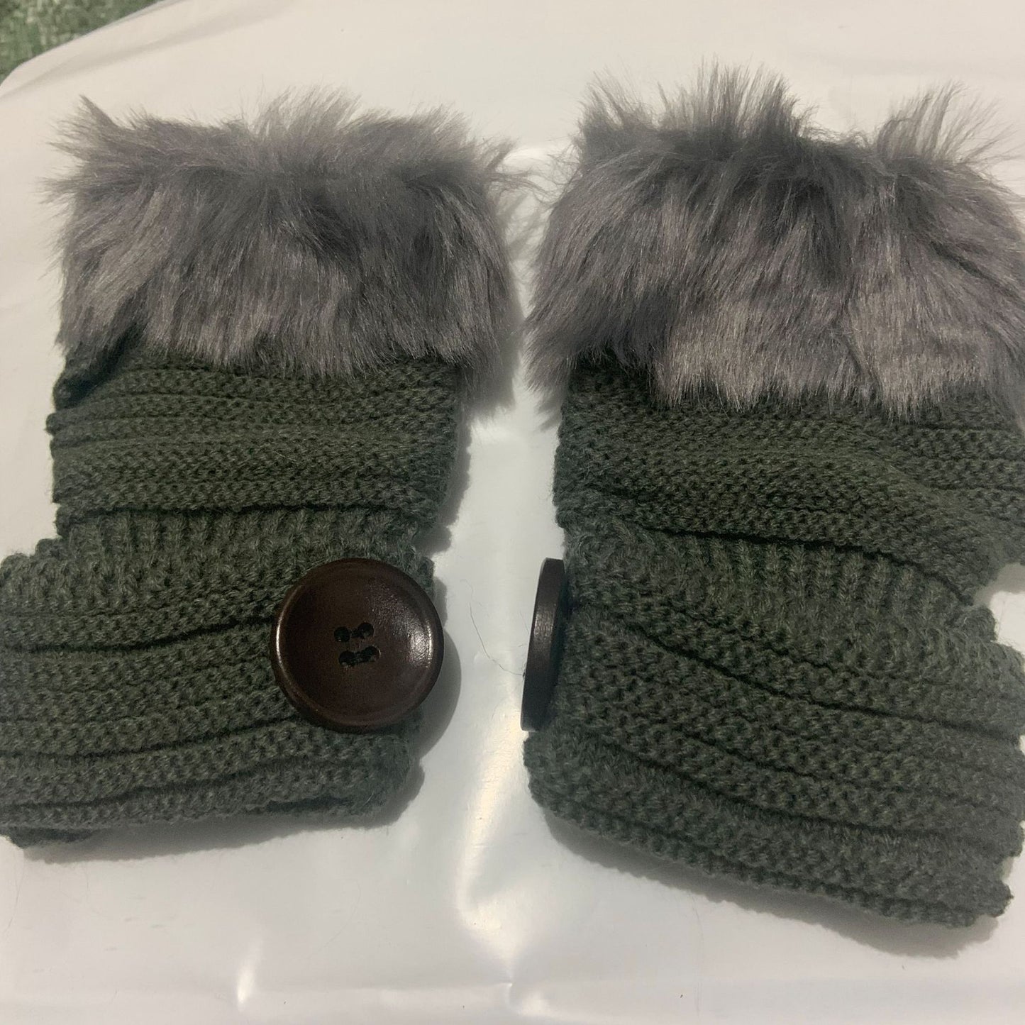 Women's Warm Solid Color Button Half-finger Gloves