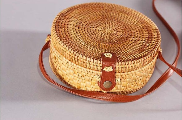 INS CHIC Håndlavede Crossbody-tasker Boheme Stråtasker til Kvinder Små Cirkel Strandtasker Sommer Vintage Rattan Taske