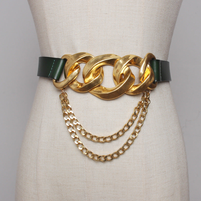 Street shot fashion metal chain link