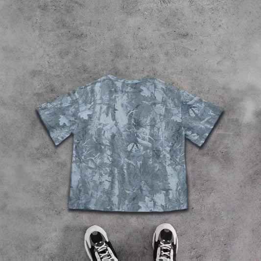 Kvinders moderigtige løse T-shirt med bladprint og korte ærmer