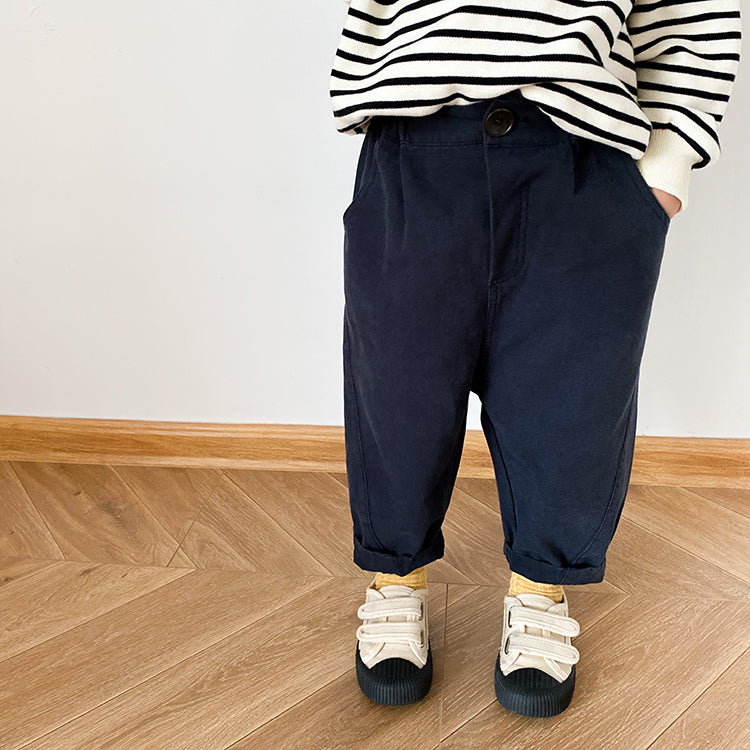 Solid-color slacks with curly sides and straight slacks