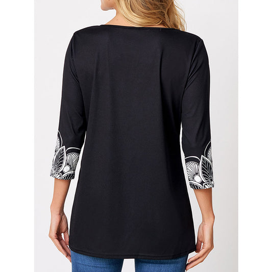 Women's Positioned Print Three Quarter Sleeve Loose Round Neck T Shirt