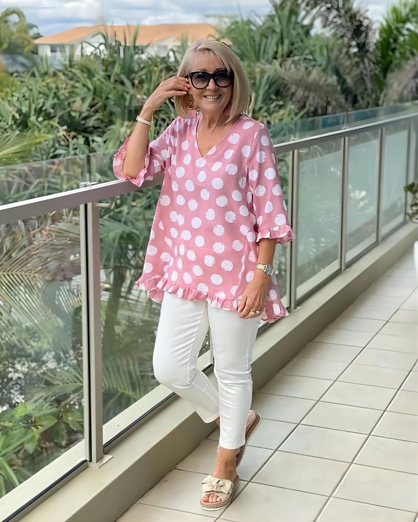 Short Sleeve V-collar Polka Dot Printed Cotton And Linen T