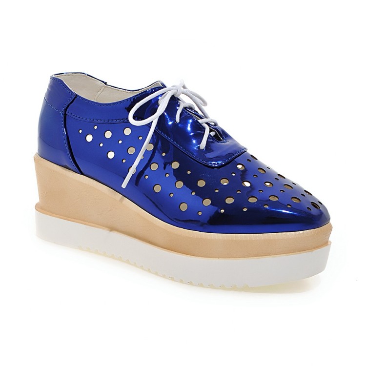 Platform Shoes With Lace-up Holes