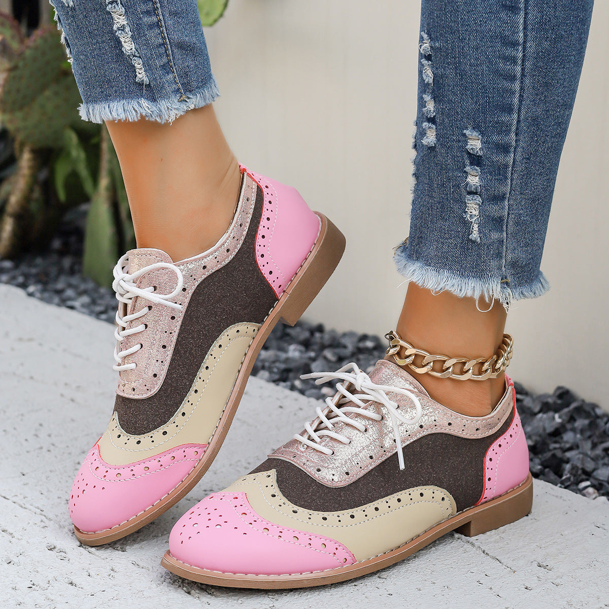 Womens Floral Brocade Pumps In Plus Sizes Color-Block Design With Lace-Up Round Toe