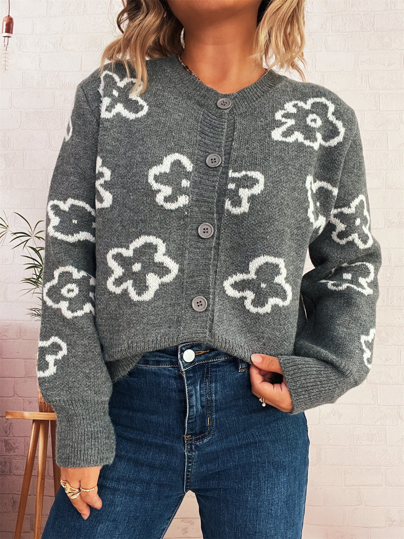 Casual Flower Jacquard Short Single-breasted Knitted Sweater
