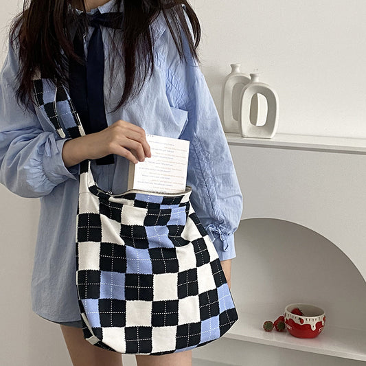 Retro Check Pattern Adjustable Large Capacity Shoulder Bag Women