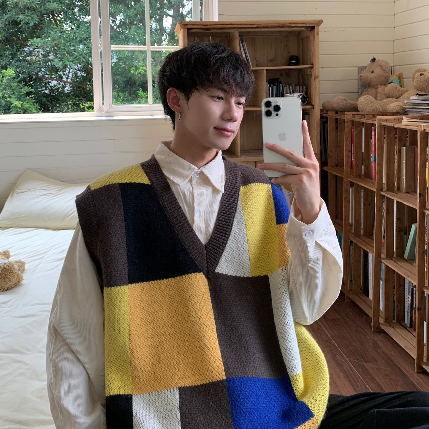 Contrast Color Collar V-neck Knitted Sweater Youth