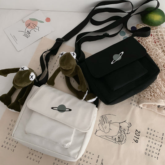 Men's And Women's Fashion Retro Embroidered Canvas Bag