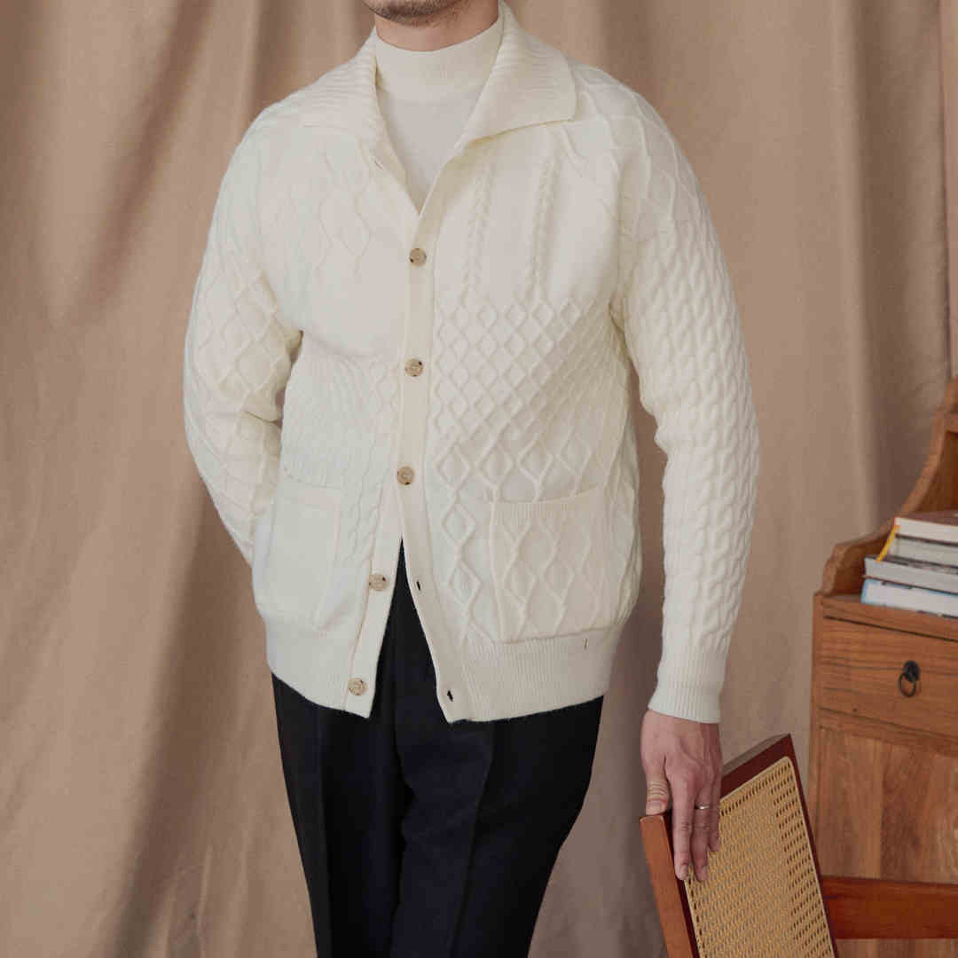 Moderigtig tyk cardigan-sweater vintage jacquardjakke