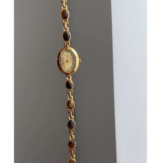 Creative Vintage-style Fashion Watch For Women