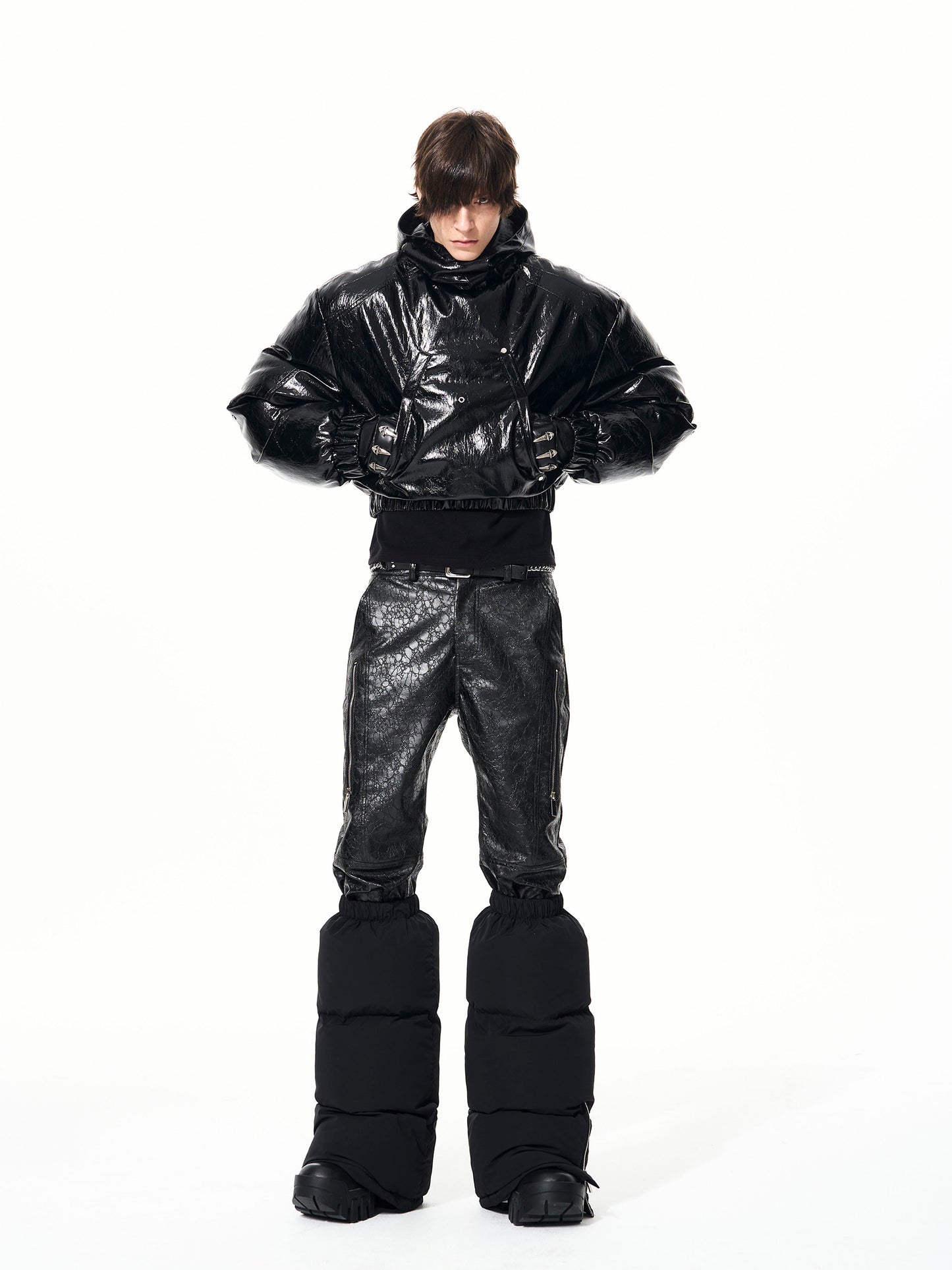 Mens Thickened Hooded Jacket With A Deconstructed Design And Zipper Details