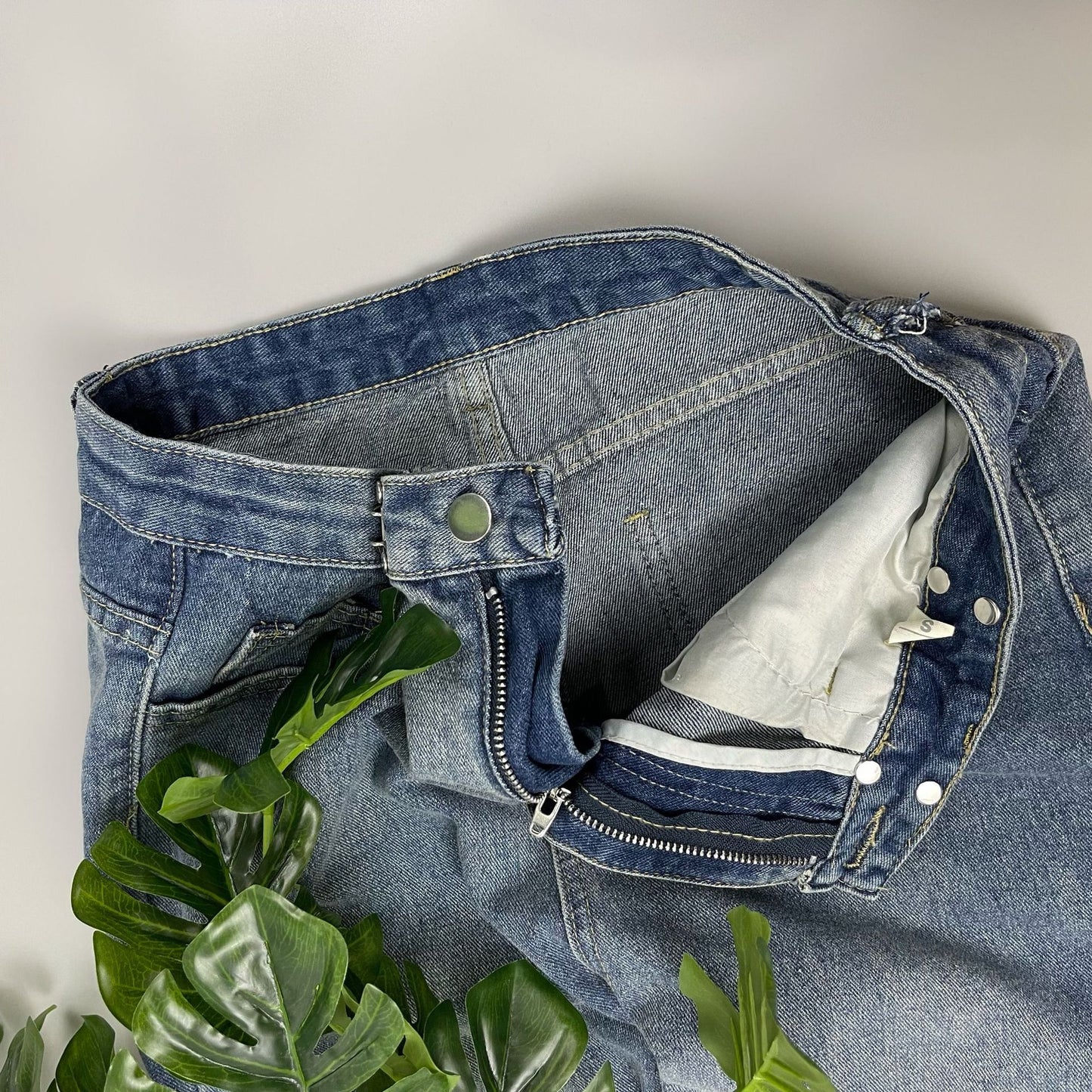 Trendy moppebukser med høj talje, vide ben, lige jeans