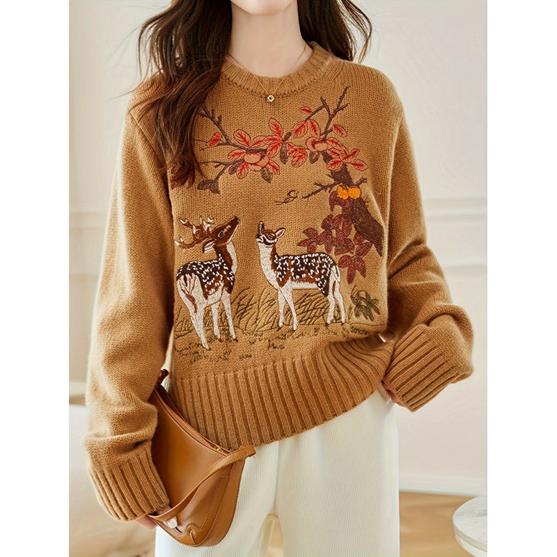 Løstsiddende kortærmet sweater med broderet hjorteblomme