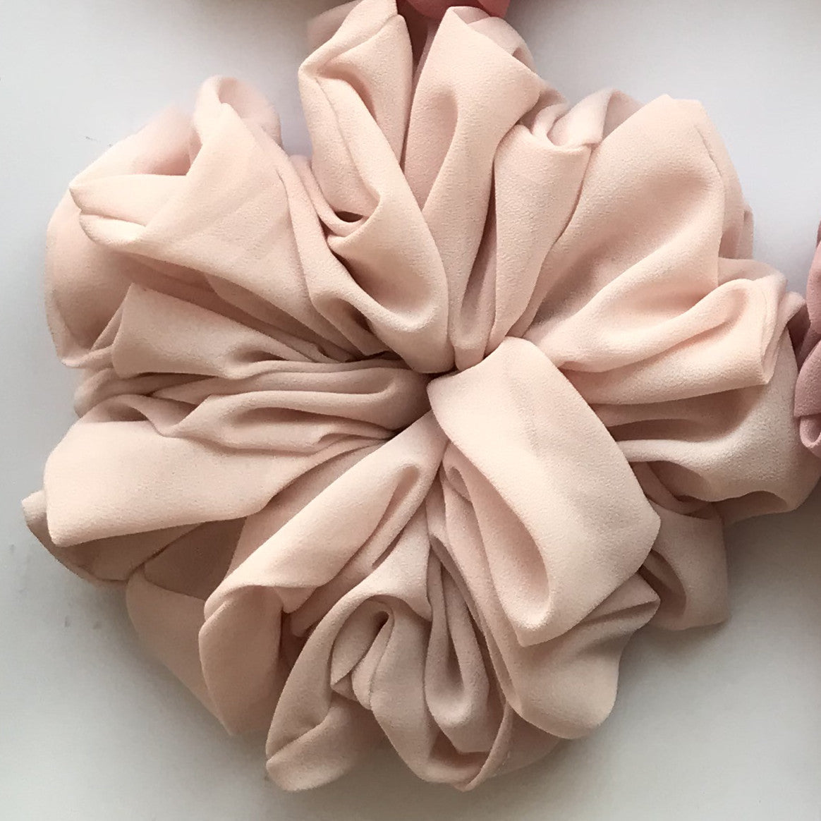 Chiffon Monochrome Bottoming Large Intestine Ring