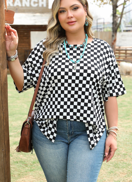 Black Checkered Print Side Slits O Neck Plus Size T Shirt