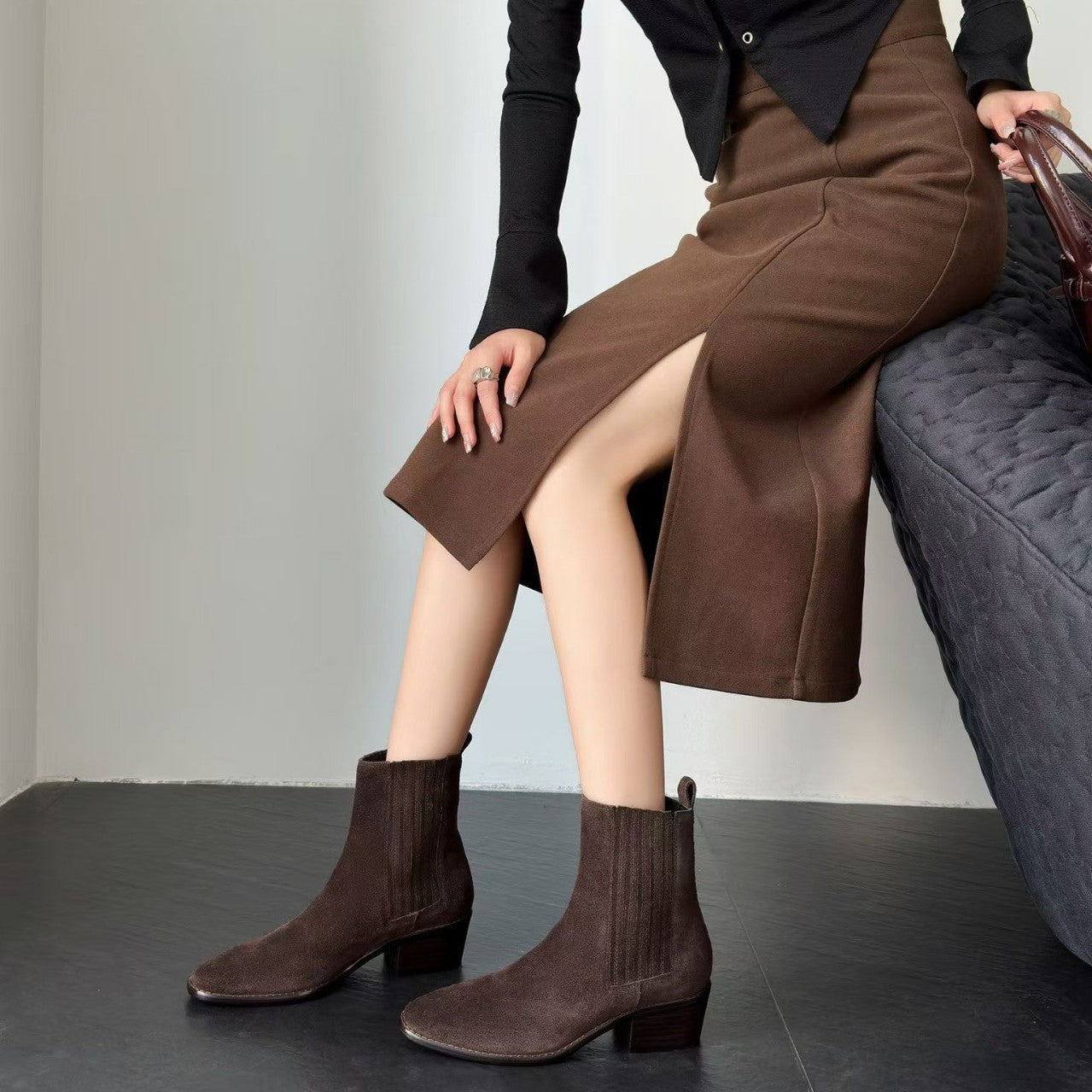 Womens Early Autumn French-Style Ankle Boots In Genuine Leather With A Square Toe And Chunky Mid Heel