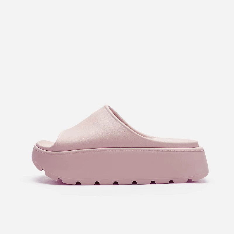 Sommerens tyksålede sandaler til kvinder