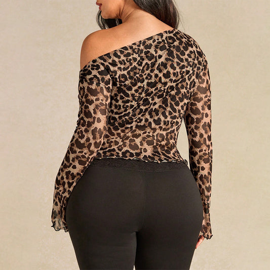Womens Fitted Long-Sleeve Top With A Flared Hem And Leopard-Print Drawstring