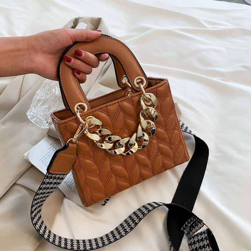 New Trendy Summer Portable Rhombus Messenger Bag