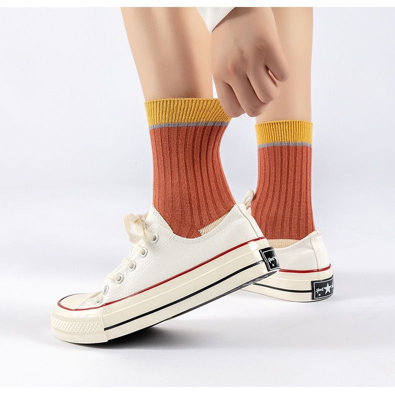 Female Mid-calf Length And Breathable Sweat-absorbent Socks