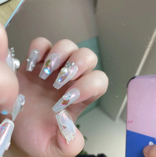 Neglepatch kan laves med enkle Aurora Color Drill