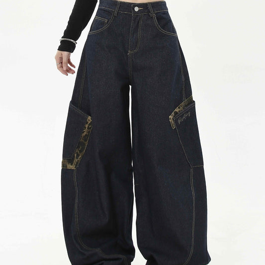 Vintage Jeans med Leoparprint, Patchwork, Store Lommer og Arbejdstøjsdetaljer