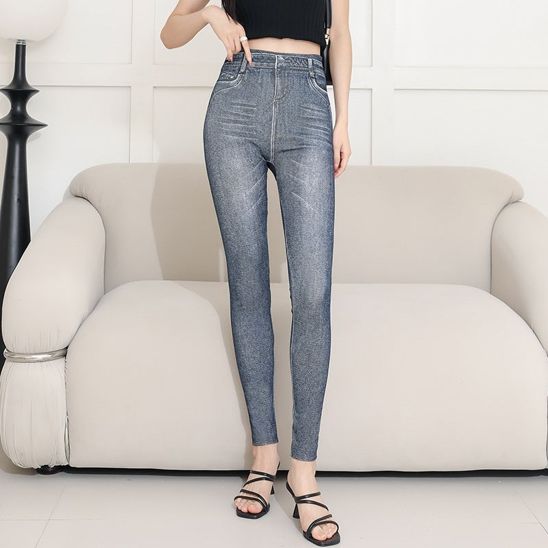 Seamless Printed Cropped Pants For Outerwear