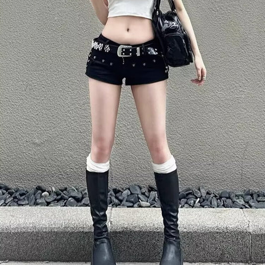 Low Waist Hip-wrapped Rivet Denim Super Short Shorts