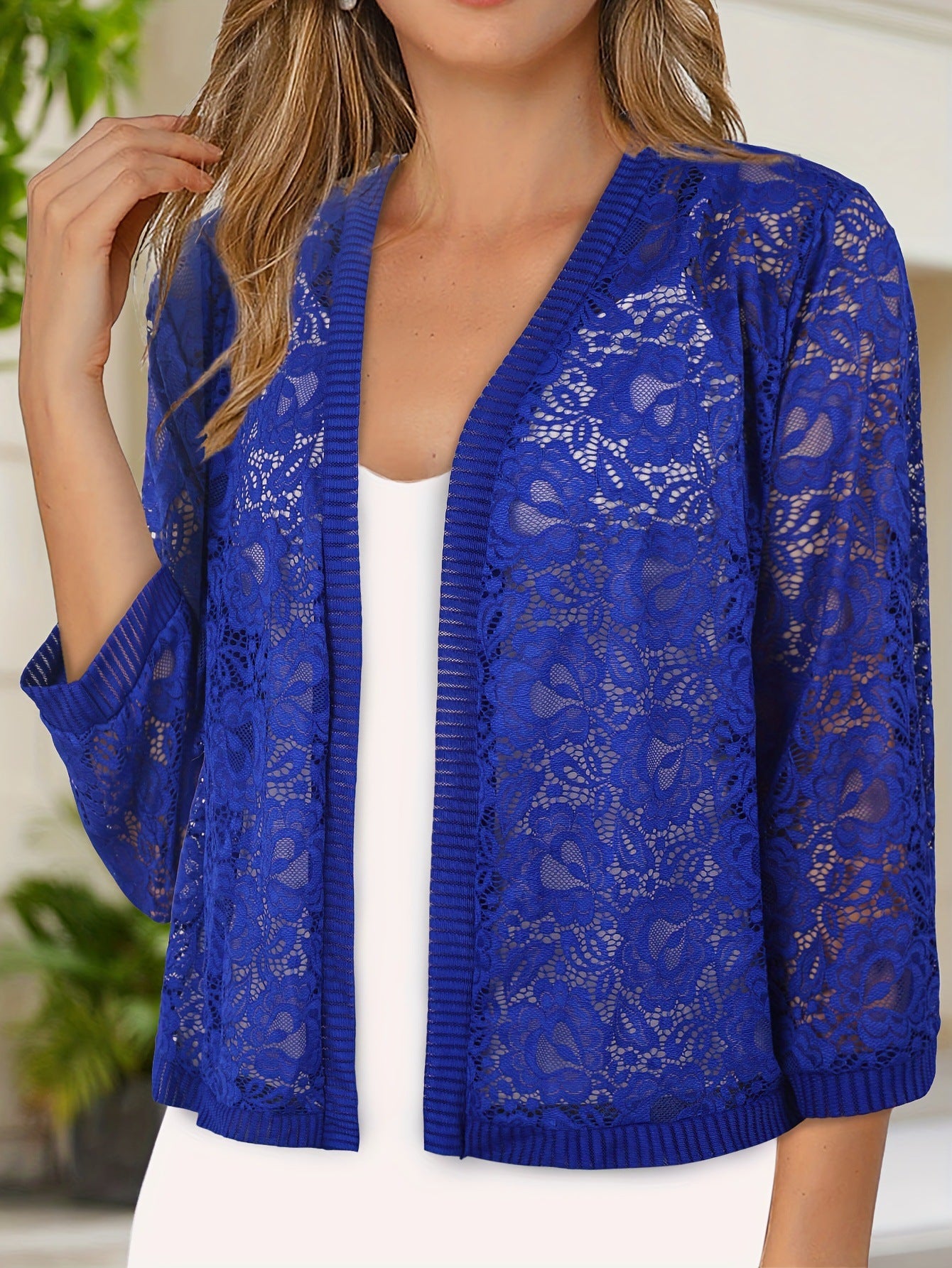 Womens Stylish V-neck Top With Three-quarter Sleeves