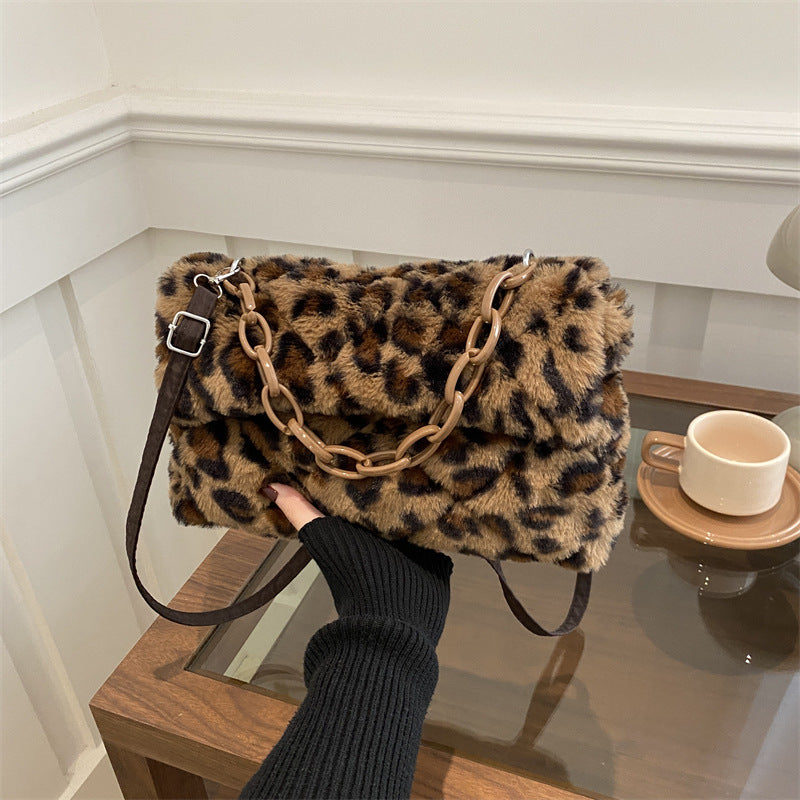 Stylish One-shoulder Envelope Bag With Leopard Print And Fluffy Accents Crossbody Bag