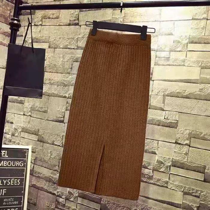 Womens Fashion High-Waisted Knitted Skirt With A Slit