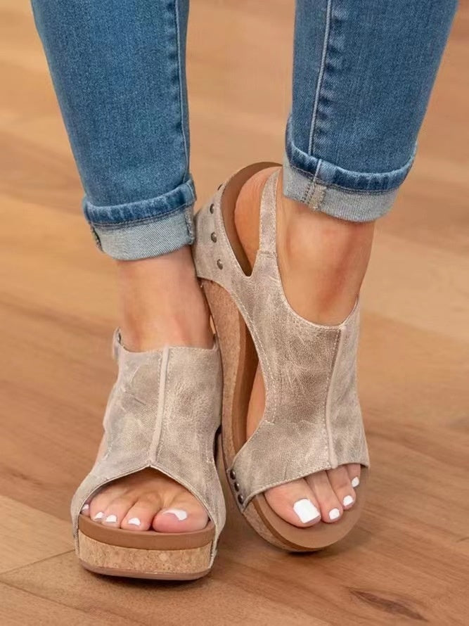 Ladies New Wedge Peep Toe Rivet Sandals
