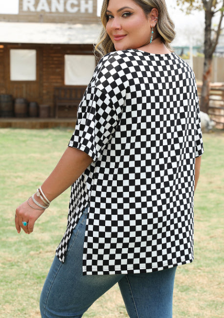 Black Checkered Print Side Slits O Neck Plus Size T Shirt
